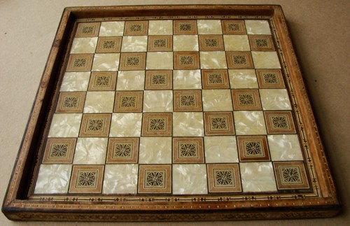 Scacchiera legno madreperla - in,
