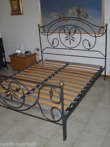 Letto ferro battuto - in,