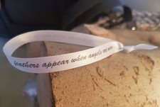 Le piume 10 mm appaiono quando