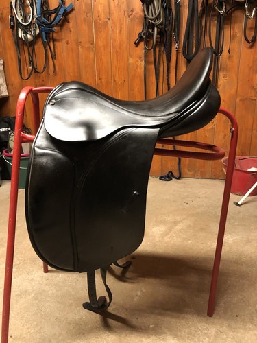 Sella dressage county - da,