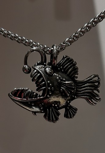 Pesce pescatore ciondolo