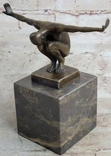 Scultura Moderna In Bronzo -