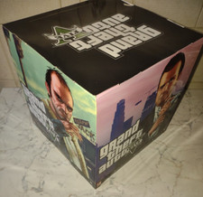 Grand Theft Auto V Sony Xbox PC display raro stand pubblicitá cubo cube 5