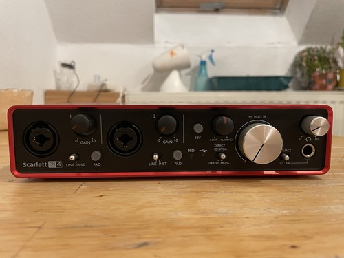 Focusrite scarlett 2i4 - focusrite,