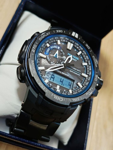 Orologio solare radiocomandato