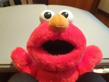 Sesame Street Elmo Tickle Me Peluche Tyco