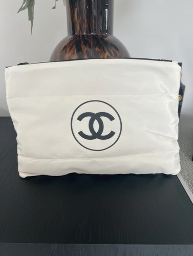 Beauty bag chanel bianco latte - chanel,