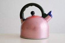 Ottime condizioni vintage con solo piccoli segni di età e utilizzo. Superficie luminosa 