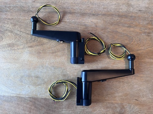 Bracci specchietti retrovisori