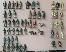 LOTTO 56 VECCHI SOLDATINI METALLO KINDER