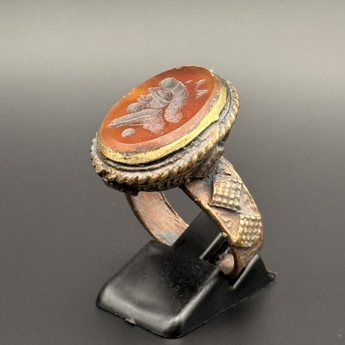 Anello romano intaglio bronzo