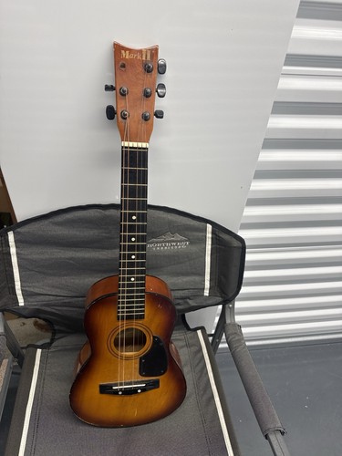 Chitarra acustica vintage - , mark