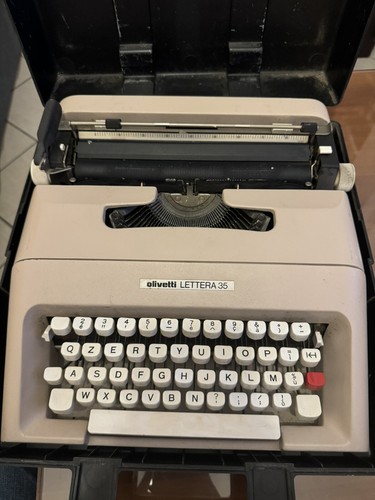 Macchina scrivere vintage - da,