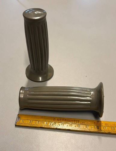 Coppia manopole moto guzzi - manopole,