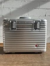 RIMOWA x Vodafone TOPAS PILOT