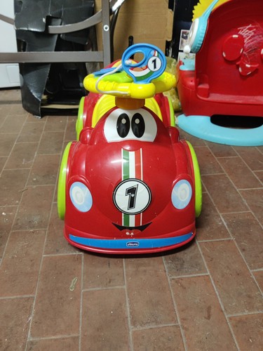 Chicco macchinina cavalcabile