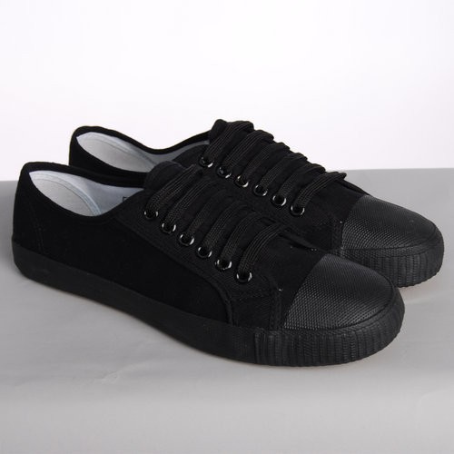 Top basso nero plimsolls - nero, uk