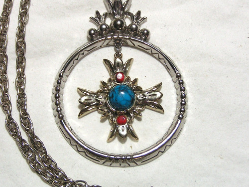 Collana con pendente croce - con,