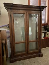 Vetrinetta in rovere massello e cristallo