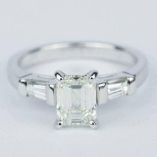 Anello di fidanzamento in oro