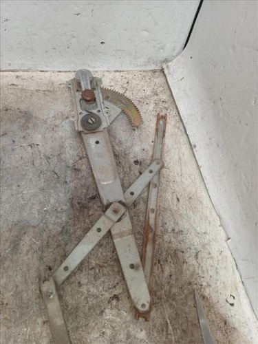 A428 elevalunas delantero