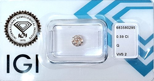 Diamante naturale con