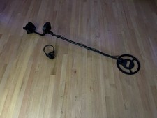 Metal Detector WITH HEADPHONES