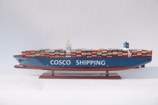 Modellino nave portacontainer