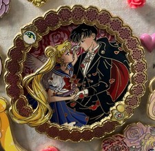 Spilla smaltata fantasia