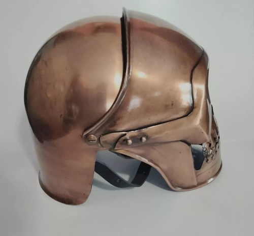 Elmetto medievale cavaliere