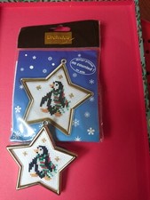 kit ricamo punto croce natale addobbo,stellina con cornice pinguino - conf da 3