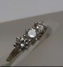 ANELLO TRILOGY ORO BIANCO 18 KT CON DIAMANTI NATURALI TAGLIO BRILLANTE