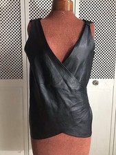 Top in pelle, avvolgente