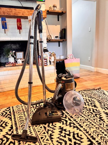 Series rainbow vacuum - series,