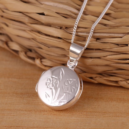 Collana medaglione fiore