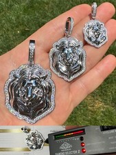 Collana con ciondolo leone