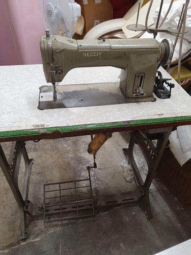 Macchina industriale necchi - industriale,