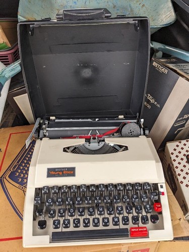 Macchina scrivere portatile - macchina,