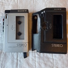 REGISTRATORE CASSETTE VINTAGE SONY WALKMAN TCS-350, testato funzionante ma statico-occhio