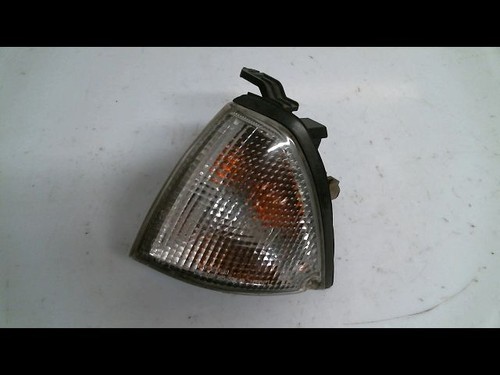 Clignotant avant gauche nissan - clignotant,