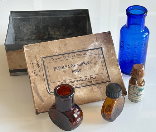Farmacia antica scatola