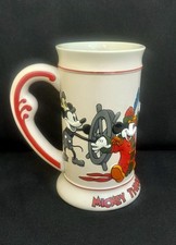 WALT DISNEY  BOCCALE DA COLLEZIONE MICKEY THROUGH THE YEARS DISNEYLAND PARIS !