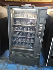 Distributore automatico snack