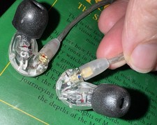 Shure SE215 Clear IEMs Zip