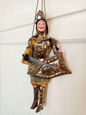 Coppia di pupi siciliani realizzati a mano in legno, metallo e stoffa 