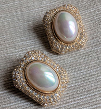 Cristian Dior orecchini Vintage con Perla e strass.