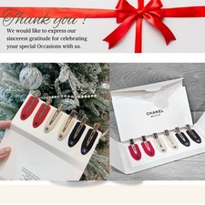 Chanel Beauty Fermagli per