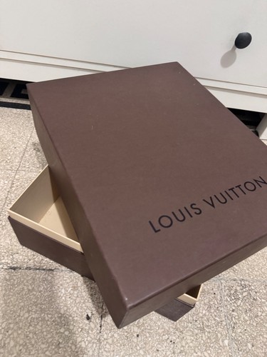 Scatola louis vouitton - louis,