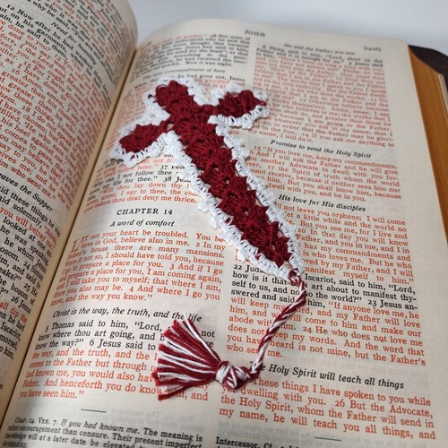 Cross bookmark crochet - cross,