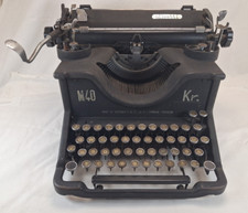 vecchia macchina da scrivere Olivetti M40 Kr.  non testato